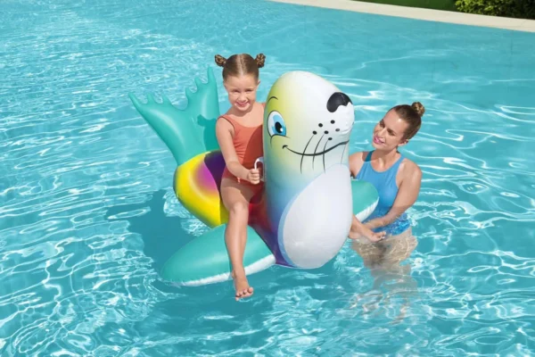 Flash n'Splash Seal Ride-On - Image 3