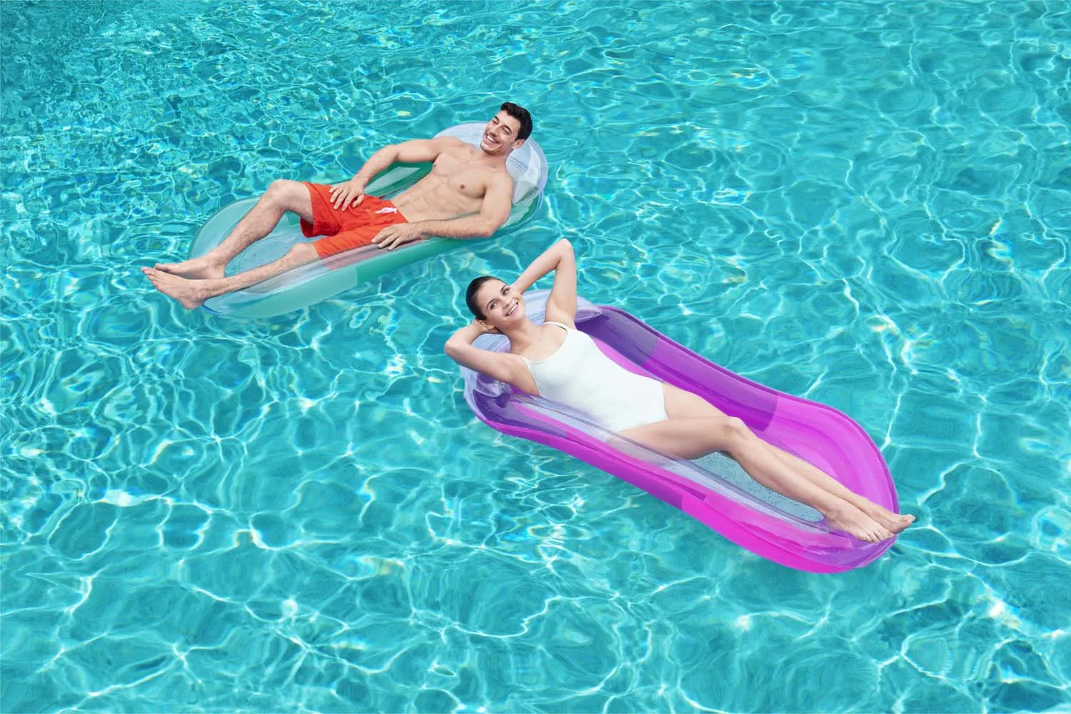 HydroLuxe Lounge - Image 7